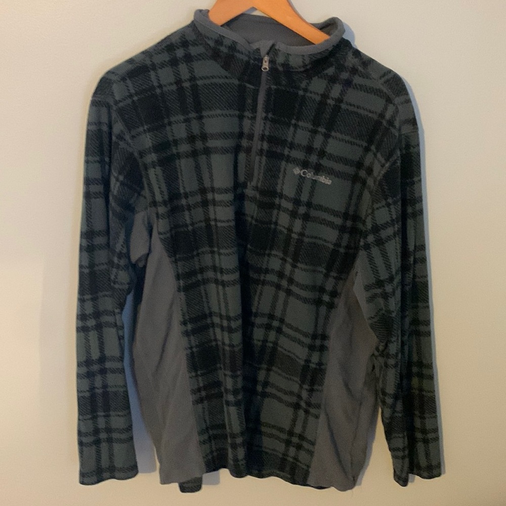 Columbia light weight fleece sweat shirt